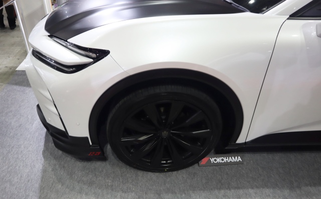 クラウンスポーツの21インチ